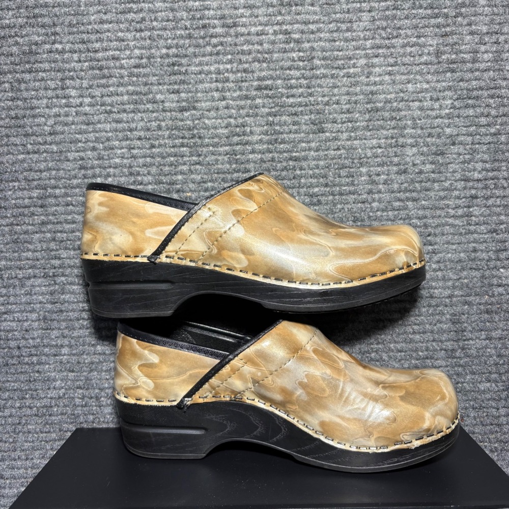 Sanita‎ Professional Marble Swirl Tan Clogs Slip Resistant Nursing Shoes Size 36